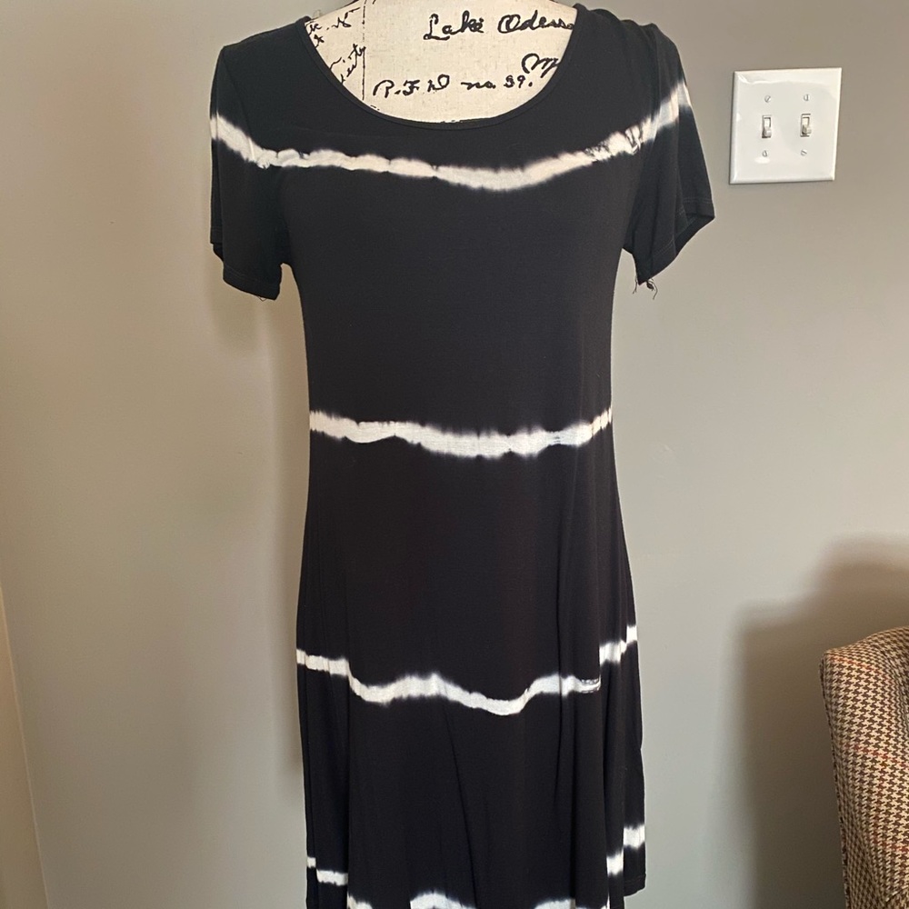 Black and white tie dyed T-shirt dress